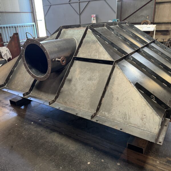 電気集塵機　ホッパー　製缶　愛媛県西条市　鉄工所　製缶　溶接　プラント工事