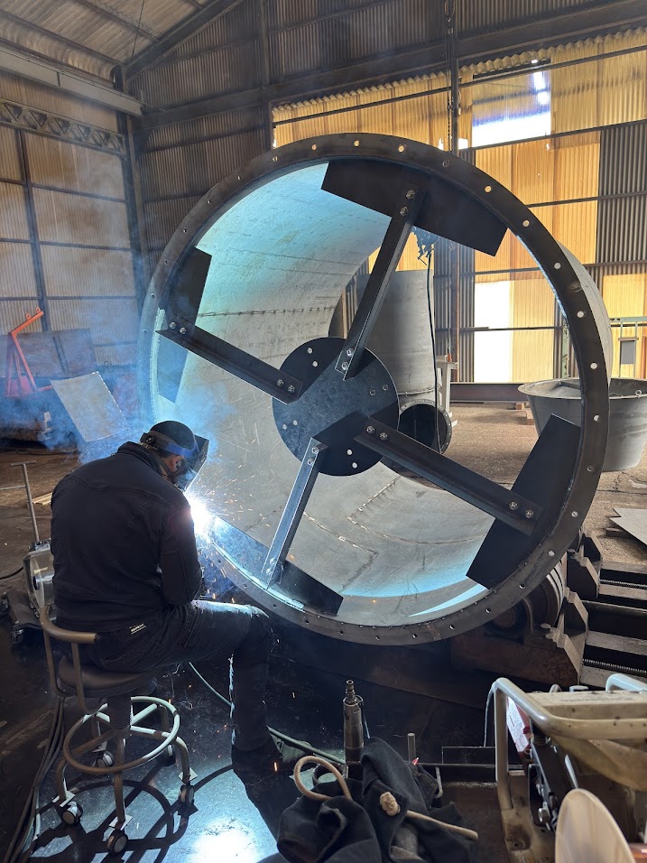 愛媛県西条市　鉄工所　製缶　溶接　プラント工事